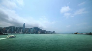 Tekneler Hong Kong Harbor. Hızlı hareket