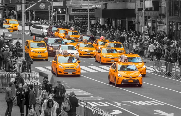 Um monte de táxi amarelo em Manhattan — Fotografia de Stock