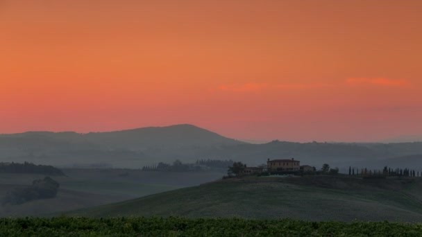 Amanhecer Dourado na Toscana. Tempo de Caducidade — Vídeo de Stock