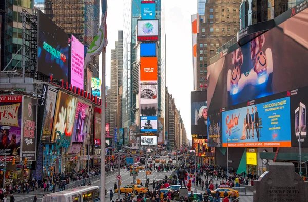 Gündüz Times Square New York City'de. Yalnızca içerik kullanımı