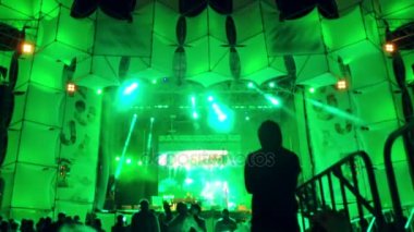 Açık hava gece konseri