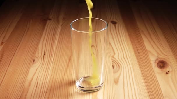 Coupe Verre Sur Une Table Bois Jet Jus Orange Avec — Video