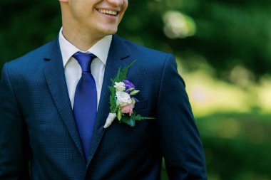 Damat için yakin plan yaklasik yaklasik yaklasik yaklasik yakamaca.