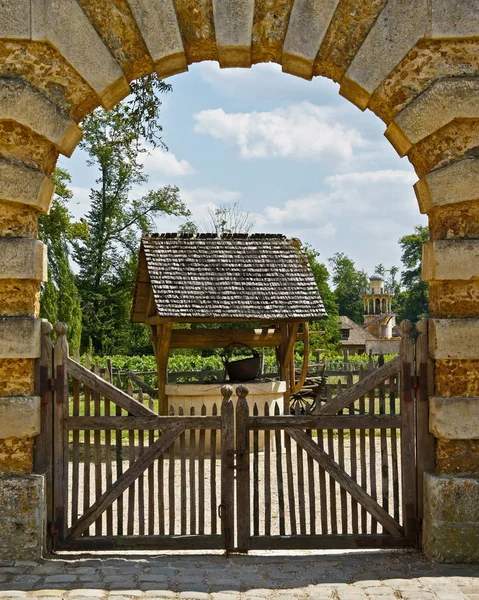 Marie Antoinette 'in Hamleti, Versailles