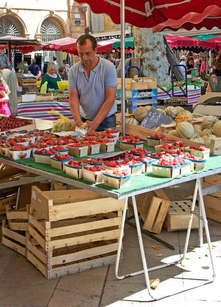 Aix-en-Provence, Fransa 'da açık hava pazarı