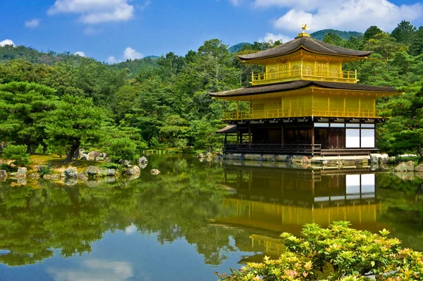 金閣寺 黄金の館 京都の寺院 — ストック写真