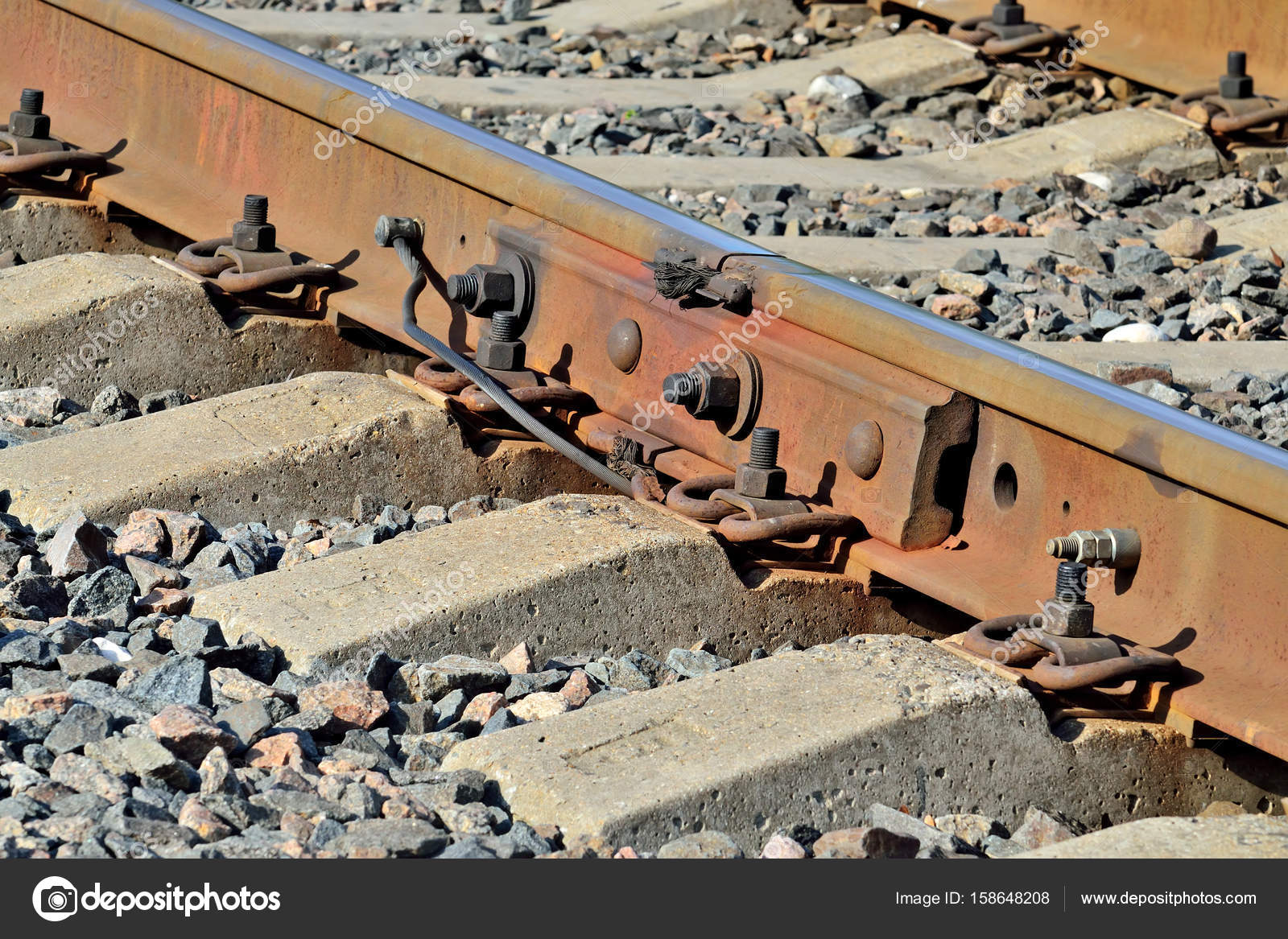 Пружинно-рельсовый соединитель прс-1,45. Стыки на рельсах. Рельсовый стыковой соединитель сфр-50. Рельсовые соединители. Соединитель рельсовый ср-70.