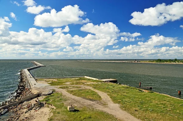 Vista do cais sul. Baltiysk, Kaliningrado oblast, Rússia — Fotografia de Stock