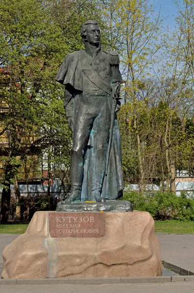 Kaliningrad, Rosja - 20 kwietnia 2019 r.: pomnik wielkiego rosyjskiego dowódcy Michaiła Illarionowicza Kutuzowa — Zdjęcie stockowe