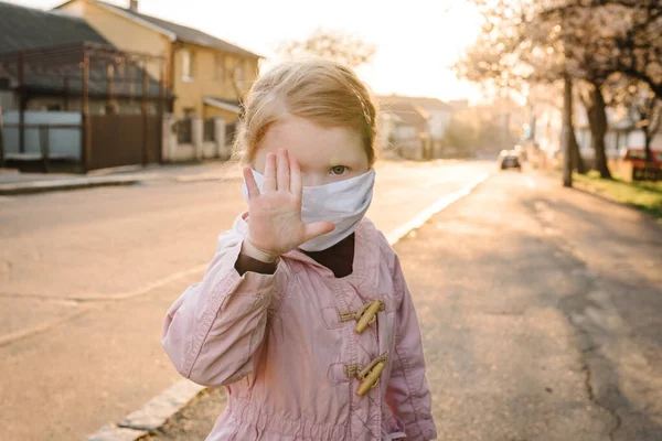Állítsa Meg Koronavírus Vírus Járvány Betegségek Egészséges Gyermek Orvosi Védőmaszkban — Stock Fotó