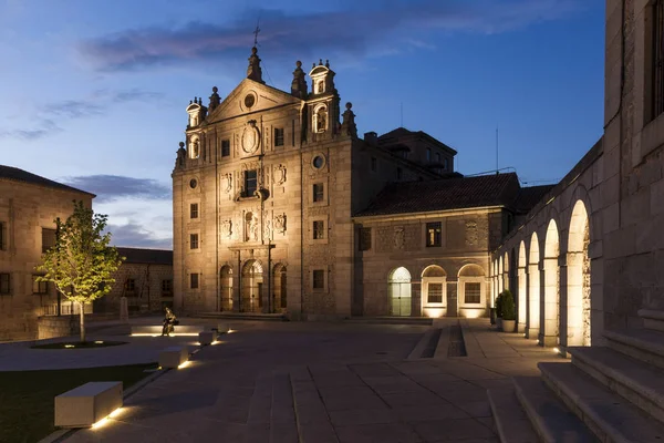 La Santa Square, Avila, Spanje — Stockfoto