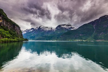 21 Temmuz 2015: Norveç kırsalında bir fiyort Panoraması