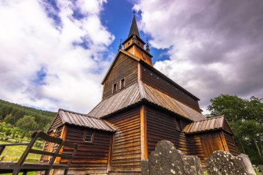 23 Temmuz 2015: Yan çıta Kaupanger Kilisesi, Norveç