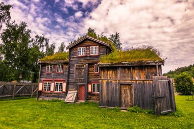 29 Temmuz 2015: Açık AI geleneksel Norveç kırsal evleri