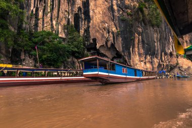 21 Eylül 2014: Pak Ou girişine mağaralar, Laos