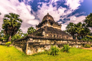 20 Eylül 2014: Wat Wisunarat tapınakta Luang Prabang, Laos