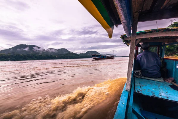 21 Σεπτεμβρίου 2014: Κρουαζιέρα στον ποταμό Μεκόνγκ, Λάος — Φωτογραφία Αρχείου