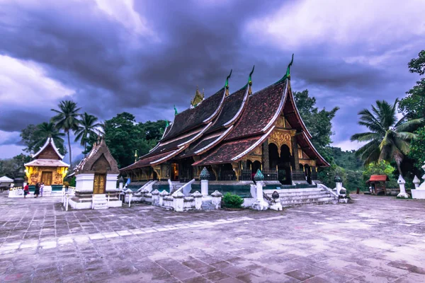20 Eylül 2014: Wat Xieng tanga temeple Luang Prabang, Laos