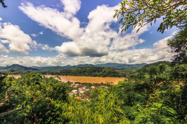 20 Eylül 2014: Mekong Nehri Luang Prabang, Laos