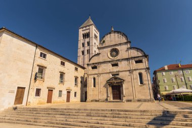 20 Temmuz 2016: Zadar, Hırvatistan katedral girişinde