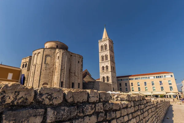 July 20, 2016:  Facade of the cathedral of Zadar, Croatia — Stock Photo, Image