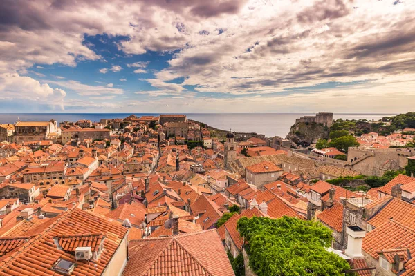 July 16, 2016:Dubrovnik seen from the ancient city walls, Croatia — Stock Photo, Image