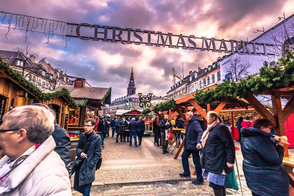 05 december, 2016: Ingang naar de kerstmarkt in het centrum van Kopenhagen — Stockfoto