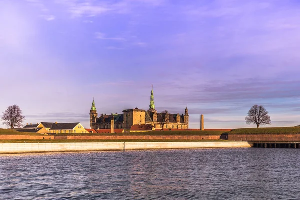 03 de diciembre de 2016: Panorama del castillo de Kronborg en Helsingor — Foto de Stock