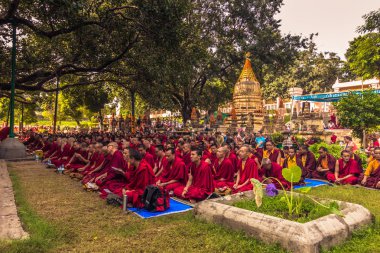 30 Ekim 2014: Bodhgaya, Hindistan Tibet rahipleri toplama