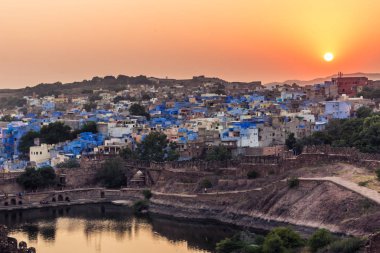05 Kasım 2014: Sunset mavi şehrin Jodhpur, Hindistan