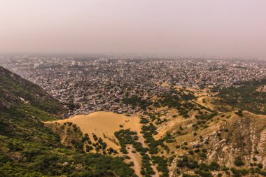 04 Kasım 2014: Jaipur Panorama şehirden Amber Fort