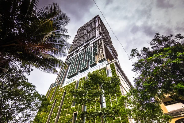 15. November 2014: ein hohes Gebäude im Zentrum von Mumbai, Indien — Stockfoto