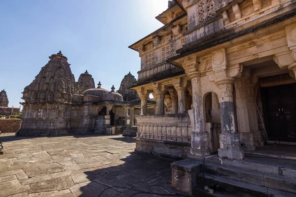 08 de novembro de 2014: Templo hindu em Kumbhalgarh Fort, Índia — Fotografia de Stock