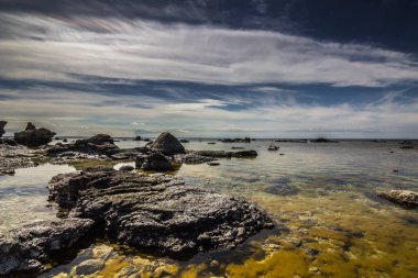 Faro, Gotland - 16 Mayıs 2015: Peyzaj Gotland Faro sahil