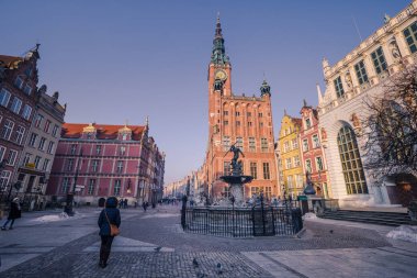 28 Ocak 2017: Uzun çarşı Meydanı, Gdansk, Polan Neptune'de