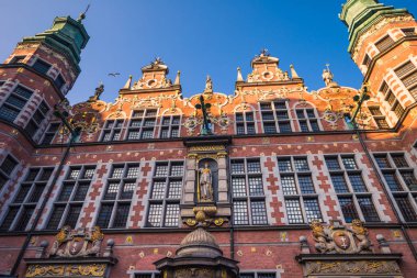 28 Ocak 2017: Uzun çarşı Meydanı Gdansk, Polonya