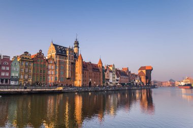 28 Ocak 2017: Gdansk, Polonya eski şehirde tarihi vinç