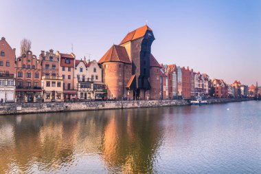 28 Ocak 2017: Gdansk, Polonya eski şehirde tarihi vinç