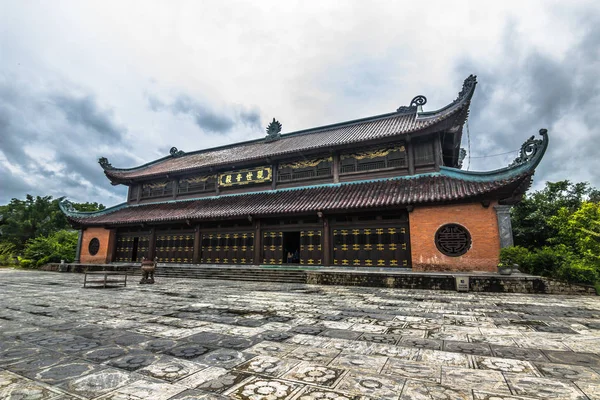 September 16, 2014 - tempel in Bai Dinh, Vietnam — Stockfoto