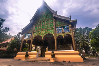 25 Eylül 2014: Budist tapınağı Vientiane, Laos