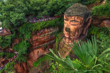 Leshan, Çin - 09 Ağustos 2014: Leshan Buda park Leshan, Çin