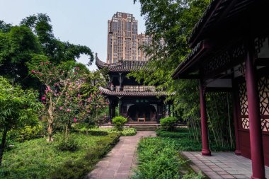 Chengdu, Çin - 10 Ağustos 2014: Pavilion Park Chengdu, Çin