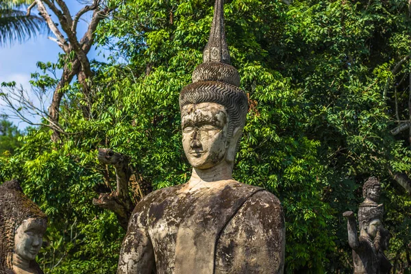 2014 年 9 月 26 日: 石仏公園、ラオスの仏像 — ストック写真