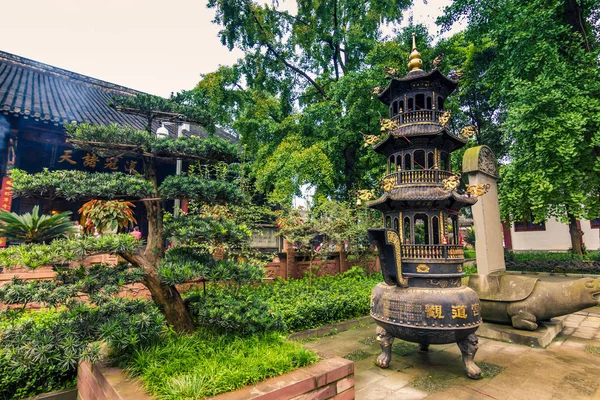 Chengdu, China--, 08 augustus 2014: Green Ram tempel in Chengdu, China — Stockfoto