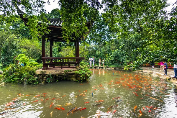 Leshan, Čína - 09 srpna 2014: Chrám v parku Leshan Buddha Leshan, Čína — Stock fotografie