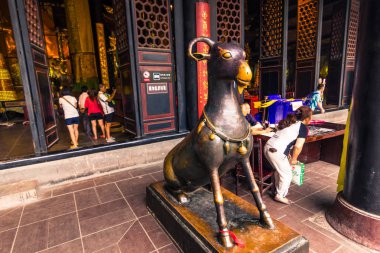 Chengdu, Çin - 08 Ağustos 2014: Yeşil Ram Tapınağı Chengdu, Çin