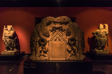 Xi'an, Çin - 21 Temmuz 2014: Heykel orman taş stel Müzesi'nde