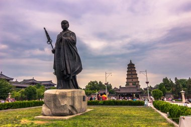 Xi'an, Çin - 23 Temmuz 2014: Heykel, Xuanzang büyük vahşi kaz Pagodası tapınağın 