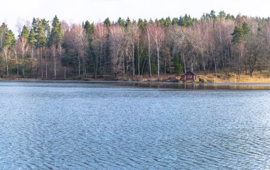 İsveç - 1 Nisan 2017: Lodge İsveç vahşi doğada