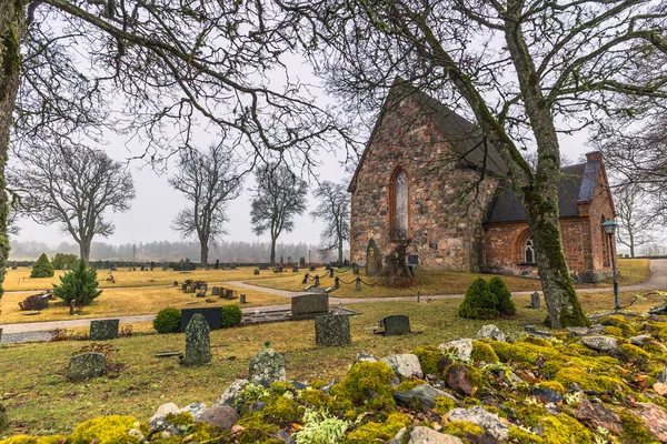 Hatuna, Suecia - 1 de abril de 2017: Iglesia de Hatuna, Suecia — Foto de Stock